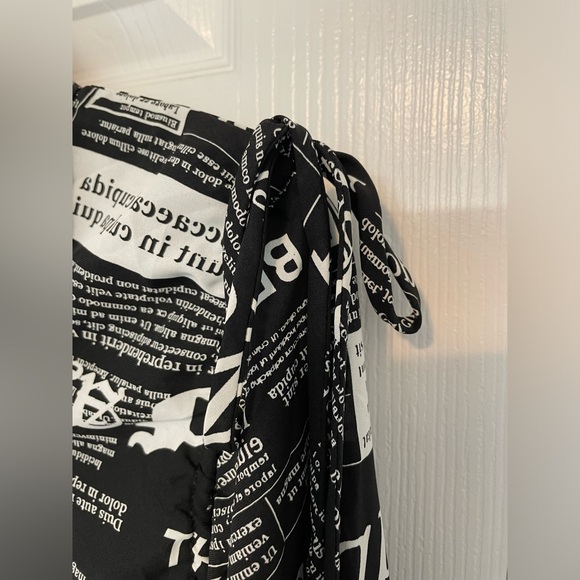 🌸NEW Milk & Honey Black & White Long Sleeve Print Blouse Size Large - Picture 5 of 6